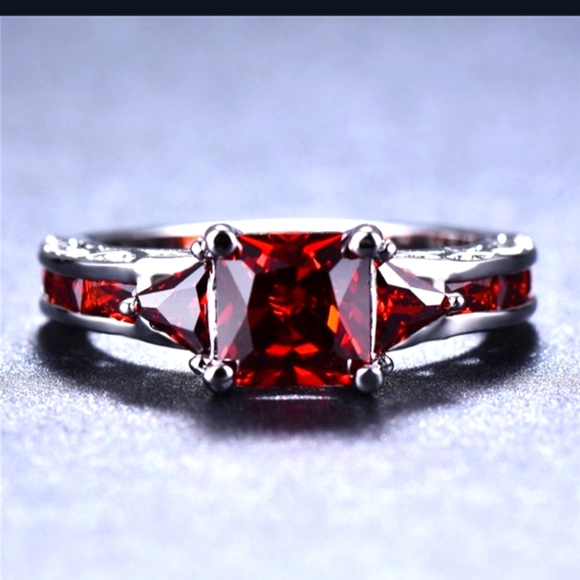 (11)Luxury 💍 red garnet  silver plated Ring sizes 11..8..9..7.. - Picture 2 of 5